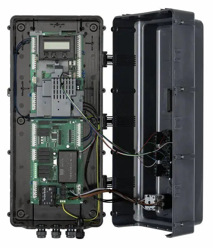 Marantec Rampensteuerung RS 301 für eine Überladebrücke in der Verladetechnik mit Tor- und Rampenlogik für sichere Ladeprozesse