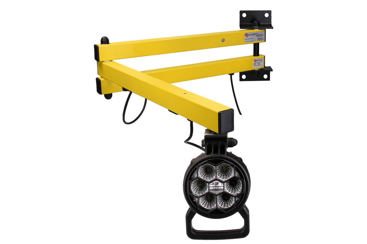Brite Lite DM24 LED-docklamp met gele dubbele knikarm en ronde LED-schijnwerper voor industriële laadperrons