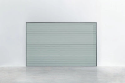 garagedeur Stucco Colore Lichtgrau – klare Linien en Moderne oppervlak im Farbton RAL 7035