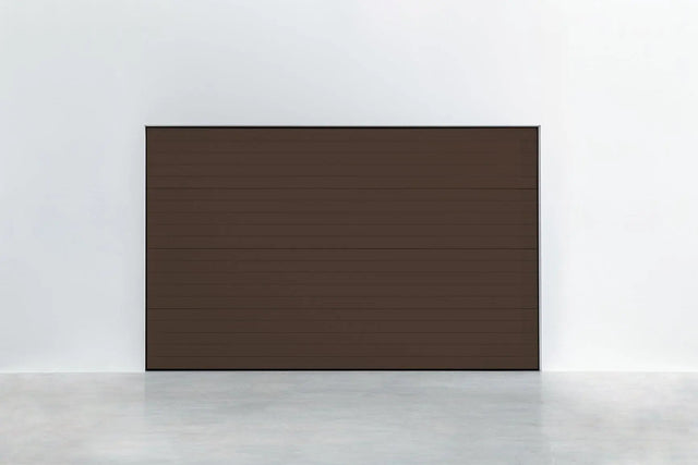 Garagentor Stucco Colore RAL 8014 Sepiabraun – Frontansicht mit dekorativer Oberfläche und moderner Linienführung