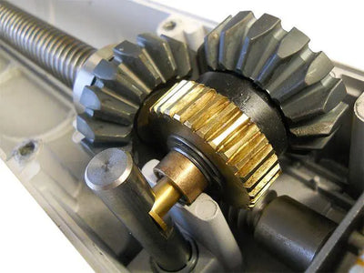 Marantec  voor draaipoorten bis 4,0 m met Encoder aandrijving voor draaipoorten bis 4,0 m: 24 V-DC motor, 2.000 N, 1,5 cm/s, 120°, met Encoder Marantec